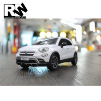 Modèle à l'échelle 1/24 Voiture télécommandée Fiat 500X sous licence RW Jouet pour filles