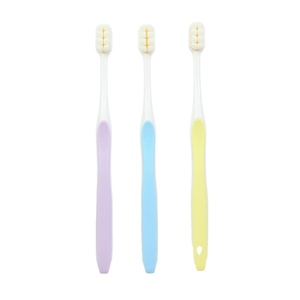 Happy Daily brosse à dents poils super doux brosse à dents pour adultes étiquette OEM couleur personnalisée produit de soins bucco-dentaires réutilisable - Product Image 2