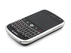 Original <strong>Bold</strong> <strong>9000</strong> Unlocked Phone 1GB 128MB RAM 2MP Camera - Product Image 3