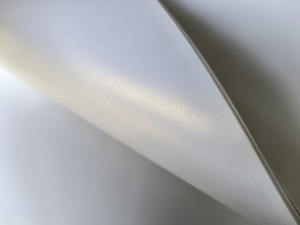 Cartoncino Perlato <span class=keywords><strong>A4</strong></span> 250gsm con Polvere di Perle Lucida, Colore Bianco Ghiaccio, Materiale per Fai-da-Te, 50 Pezzi per Confezione - Product Image 4