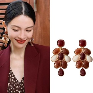 Pendientes colgantes vintage chapados en oro antiguo con engaste de bisel para mujer, joyería de fiesta, hechos en China - Product Image 1