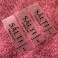 Étiquettes de lavage transparentes en TPU personnalisées pour maillots de bain, étiquette en TPU souple transparente pour l'entretien des vêtements pour bikini