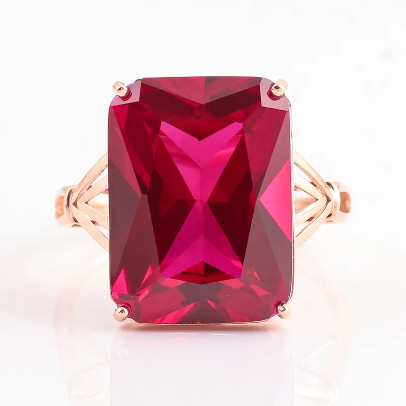 Ring-10x15 Ruby Royal Oktagon 13.75 Karat, Perhiasan Rubi Dalam Pengaturan Emas Mawar 18K