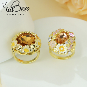 Anillos de Dedo Elegantes de Lujo Retro Coloridos Esmaltados con Cristales Grandes Chapados en Oro de 14k para Mujer - Product Image 4