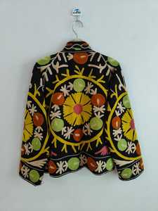 Chaqueta Bordada Suzani Negra Hecha a Mano, Estilo Único, Chaqueta Artesanal, Abrigo Floral para Mujer, Chaqueta de Estilo Nuevo, Boho Suzani - Product Image 5