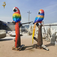 Nouveau design d'extérieur personnalisé de grande taille Statue de perroquet en résine Sculpture de perroquet en fibre de verre Vente en gros d'animaux