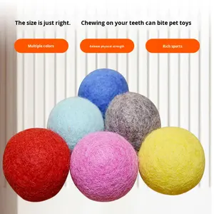 Pelotas de juego interactivas de 4cm para mascotas, juguetes para masticar hierba gatera con infusión de lana de fieltro de colores ecológicos para gatos y perros pequeños - Product Image 3