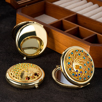 Portable Voyage Mini Poche Compact Évider Miroir De Maquillage Rétro Or Pliant Double Côtés Cosmétique Ronde En Métal Miroir De Poche
