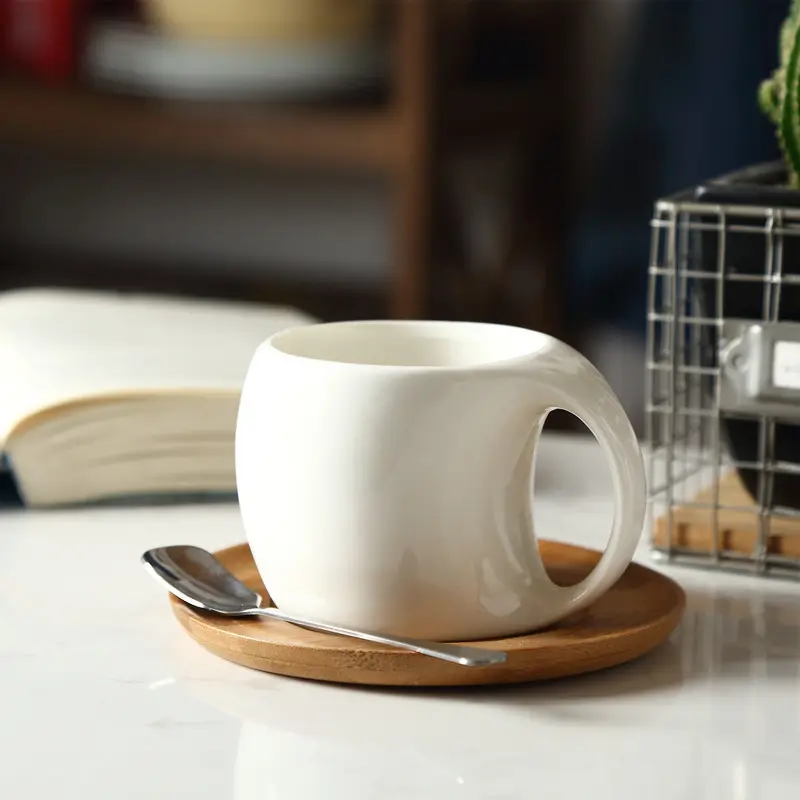 Europese Stijl Kleine Luxe Koffiekop Met Houten Kop En Schotel Bekerhouder, Creatieve Keramische Business Afternoontea Set