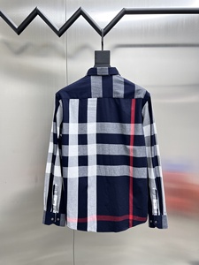Chemise classique à carreaux Bur berry de style britannique de luxe avec doublure à carreaux signature, chemise habillée boutonnée en coton emblématique pour hommes - Product Image 6