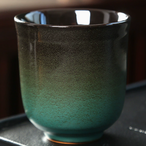 แก้วกาแฟเซรามิก 200 มล. แบบขายส่ง สไตล์ญี่ปุ่นย้อนยุค ไม่มีหูจับ เคลือบสีไล่ระดับ สำหรับร้านกาแฟ ร้านอาหาร และอุปกรณ์เสิร์ฟ - Product Image 4