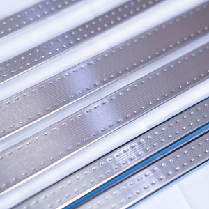 LSY 2025 Bande adhésive en caoutchouc butyle <span class=keywords><strong>pour</strong></span> verre <span class=keywords><strong>isolant</strong></span> moderne Barre d'espacement en aluminium <span class=keywords><strong>pour</strong></span> <span class=keywords><strong>porte</strong></span>, installation durable et facile - Product Image 2