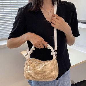 Wholesale Summer Lady Plastic Faux Straw Beach <b>Mini</b> Bag Women Handbag With Faux Leather Handle - Product Image 1