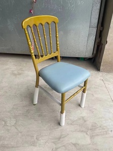 Chaise <span class=keywords><strong>de</strong></span> mariage en acier doré pour banquet, chaise <span class=keywords><strong>de</strong></span> fête en métal, chaise <span class=keywords><strong>de</strong></span> <span class=keywords><strong>trône</strong></span> – Vente chaude, prix abordable, vente en gros - Product Image 4