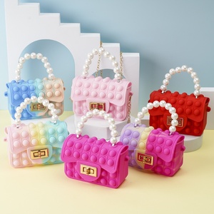 Bolso de mano infantil de silicona con perlas de burbujas de doble cara, monedero con hebilla cuadrada, regalo, directamente del fabricante - Product Image 4
