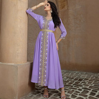 Nouvelle Arrivée Robe Longue Homme Violet en Polyester avec Rubans Dorés Élégante Col en V Manches Trois-Quarts Été Automne