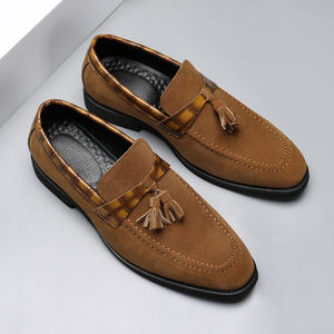 Chaussures en cuir pour hommes 9611 – Nouvelle tendance, style business, bout pointu, version coréenne du Suliu britannique, polyvalentes et décontractées à enfiler - Product Image 1