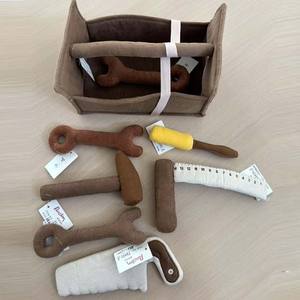 Juguetes de peluche, martillo de felpa, regla de sierra, llave para jugar, casa, muñeca, colgante, herramienta de reparación cognitiva para niños, juguetes de peluche de algodón PP - Product Image 1
