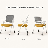 Chaise de formation mobile pliable en maille avec roulettes, siège rembourré et tablette d'écriture optionnelle pour salle de conférence - Vente en gros usine