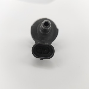 Valvola di Sfiato Serbatoio Carburante 71718105 per Fiat <span class=keywords><strong>Alfa</strong></span> <span class=keywords><strong>Romeo</strong></span> Lancia 46553965 101493 WG1015403 WG2226247 2250435 331240085 0908050 - Product Image 5