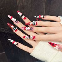 Faux ongles à presser rouges gothiques faits à la main en acrylique, forme amande, motif cartes à jouer poker, vente en gros