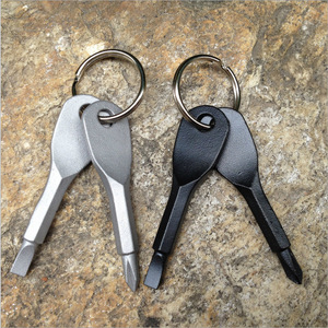 Tournevis plat tactique portable et durable pour l'extérieur avec porte-clés, mini-outil multifonction léger en acier inoxydable pour la chasse - Product Image 1