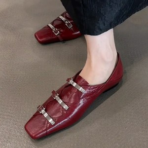 Zapatos Mary Jane de cuero genuino vintage británico para mujer, con punta cuadrada, hebilla metálica plana, elegantes zapatos de cuero para uso diario. - Product Image 4