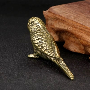 Anciens ornements en laiton massif, décorations d'oiseaux, jouets et objets d'art en forme d'oiseaux (magpies, moineaux). - Product Image 4