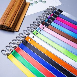 Lanière personnalisée en nylon X49 avec porte-badge en polyester et crochet, accessoire avec logo personnalisé pour badges nominatifs et porte-carte de cou - Product Image 4