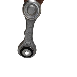Support d'angle arrière de voiture Grecale 675001560 de haute qualité et parfait - Product Image 1