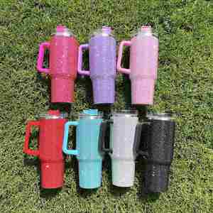 Vaso Térmico Bling de 40 oz con Asa, Tapa y Popote, en Rojo, Negro, Rosa y Azul, con Diamantes de Imitación, para Gimnasio y Deportes - Product Image 2