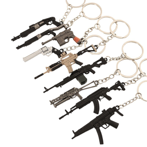 Serie <span class=keywords><strong>Battle</strong></span> Royale Mini pistole giocattolo collezione e Display Anime Action Cartoon per portachiavi in metallo giocattolo pistola - Product Image 5