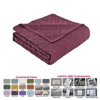 Literie matelassée de luxe bordeaux à motif géométrique ultrasonique, température constante, couleur personnalisée, pour usage moderne