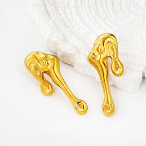 Irregular Heart Shape <b>Stud</b> <b>Earrings</b> 18k Gold Plated Zinc Alloy Party Jewelry Women Fashion Drop <b>Earrings</b> - Product Image 4