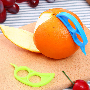 Little Mouse Orange Opener Plastic Fruit Peeler For Citrus Tangerine Orange Ring Peeler Classic Model A1392 - Product Image 3