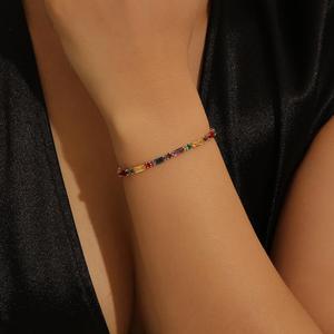 Bracelets ajustables plaqués or 18 carats en laiton vintage, avec zircone cubique colorée, style mode, vente en gros - Product Image 4