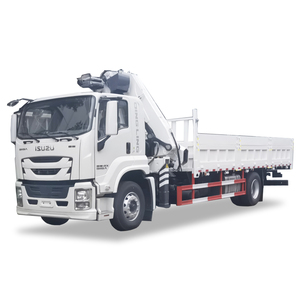 Camion Isuzu 4x2 <span class=keywords><strong>de</strong></span> marque japonaise <span class=keywords><strong>avec</strong></span> <span class=keywords><strong>grue</strong></span> articulée <span class=keywords><strong>de</strong></span> 8 tonnes, <span class=keywords><strong>grue</strong></span> à <span class=keywords><strong>bras</strong></span> repliable, camion transporteur - Product Image 1