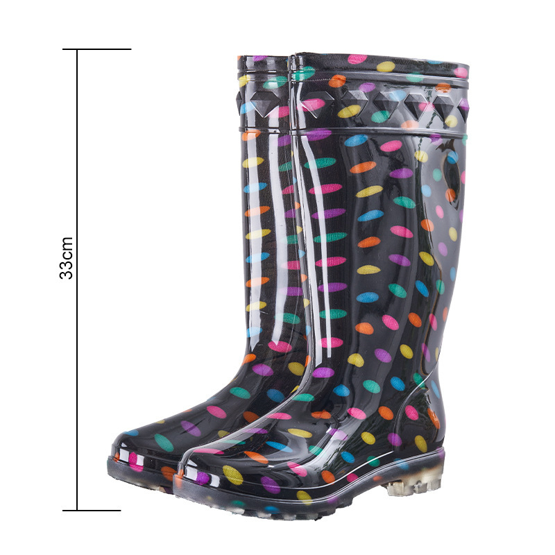 B- 226 colorful dots black