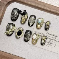 Ongles à presser gothiques faits à la main, effet œil de chat noir, forme amande, faux ongles avec accents floraux