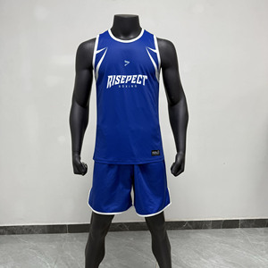 Gilet de boxe athleisure conçu pour l'entraînement en salle, les tenues de loisirs et les uniformes d'équipe, alliant fonctionnalité - Product Image 1