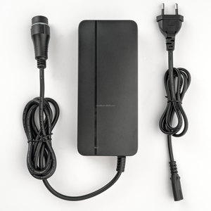 Chargeur rapide 42V 4A homologué CE FCC pour vélo électrique <span class=keywords><strong>Yamaha</strong></span> Intube 36V 17AH 630Wh avec prise EU US AU - Product Image 1