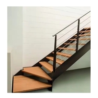 Intérieur moderne Escaliers droits Guangzhou Modèle complet en métal et fer forgé Matériau de la pièce en aluminium
