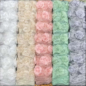 Luxueux Vintage Floral 3D Rose Fleur Brodé Tulle Tissu Doux Dentelle Française pour les Styles Traditionnels et Fantaisie - Product Image 2