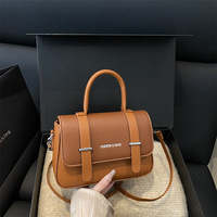 Nouveau sac carré texturé haut de gamme en polyester, design de niche, tendance, polyvalent, à porter à l'épaule ou en bandoulière, style urbain
