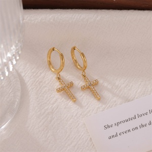 Pendientes de Aro Populares y Sencillos al por Mayor, Unisex, de Acero Inoxidable con Cruz y Piedras Preciosas - Product Image 3