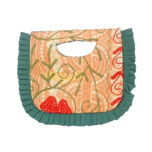 Sac à bandoulière Kantha pour femme, style bohème vintage indien, fait main, léger, pliable, avec volants, grande taille - Product Image 1