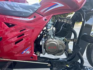 Bas prix trois roues <span class=keywords><strong>moto</strong></span> essence adulte avec 150cc refroidi par Air moteur carburant Cargo Tricycle charge lourde <span class=keywords><strong>Moto</strong></span> Tricycle - Product Image 4