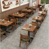 Ensemble complet de mobilier commercial moderne pour café et restaurant : table carrée et chaises en bois de frêne