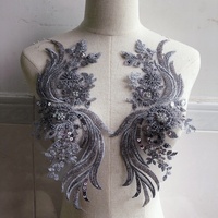 Appliques en dentelle de maille de luxe brodées de perles et de paillettes multicolores par paire pour robe de soirée LT2778A