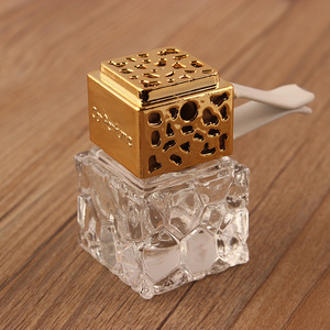 Venta al por mayor vacío 10ml cubo Auto Parfum difusor botella coche ventilación <span class=keywords><strong>Clip</strong></span> difusor botella - Product Image 2